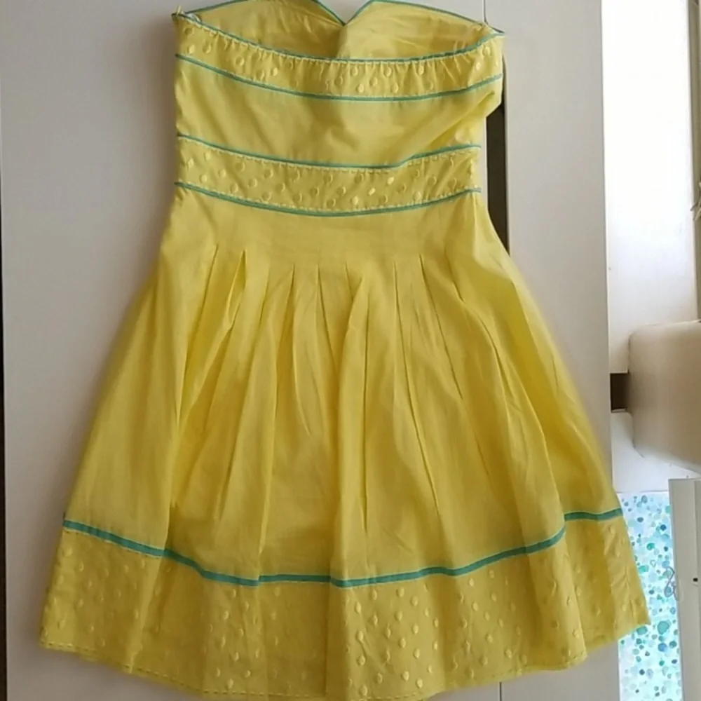 ModCloth Yellow Mini - Picture 2 of 6